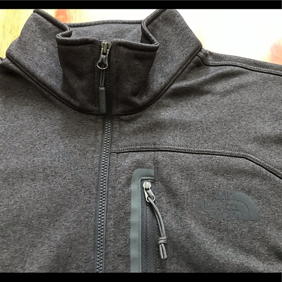 SOLD The North Face 1/2 Zip Soft Shell Grey Black - Picture 2 of 8